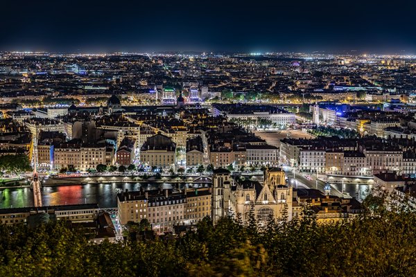 Comment réussir à acheter ou à vendre un bien avec une agence immobilière de Lyon 6e ?